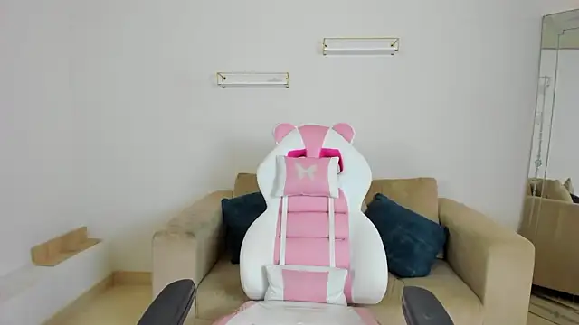 Snapshot of april_smiith chatting on February 3, 2026, 12:21 pm april smiith online show from February 3, 2026, 12:21 pm