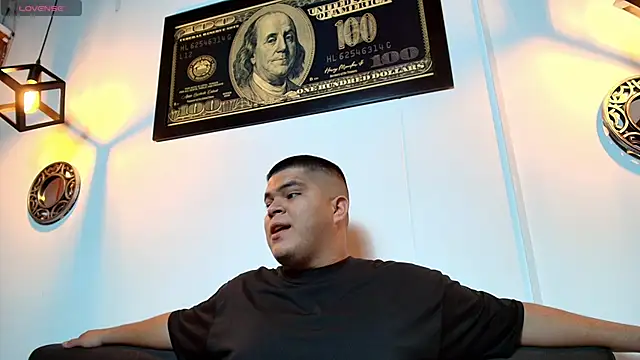 Snapshot of naomi_campbel_ chatting on February 6, 2026, 8:38 pm naomi campbel online show from February 6, 2026, 8:38 pm