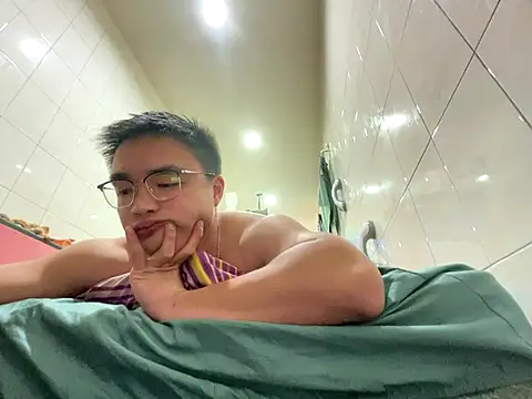 Snapshot of greenteazhang chatting on December 18, 2025, 6:01 pm greenteazhang online show from December 18, 2025, 6:01 pm