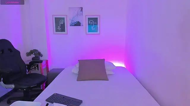 Snapshot of Anastasia_lauren chatting on December 4, 2025, 8:08 pm Anastasia lauren online show from December 4, 2025, 8:08 pm