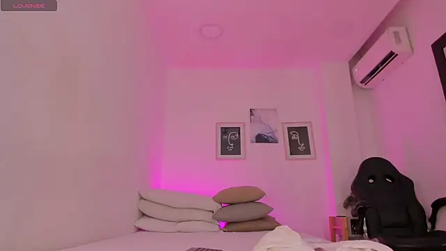 Snapshot of Anastasia_lauren chatting on October 18, 2025, 8:11 pm Anastasia lauren online show from October 18, 2025, 8:11 pm