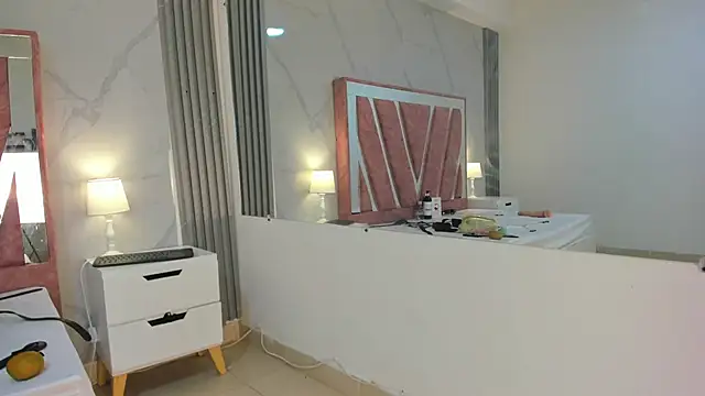 Megan Sweetas online show from December 17, 2025, 7:52 pm