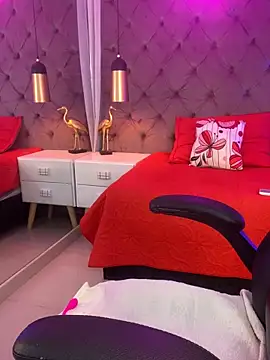 Sussan   online show from December 5, 2025, 11:53 am