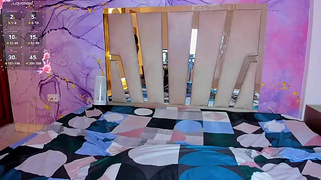 Elowen Clark online show from October 23, 2025, 7:56 pm