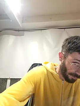 Snapshot of lolo7121 chatting on December 2, 2025, 12:44 am lolo7121 online show from December 2, 2025, 12:44 am