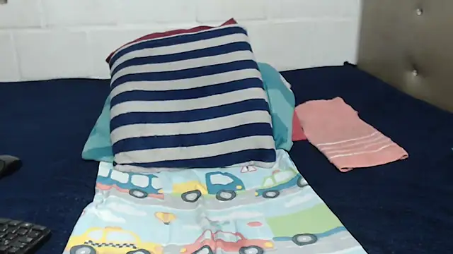 Snapshot of blondehotsquirt chatting on September 27, 2025, 5:02 am blondehotsquirt online show from September 27, 2025, 5:02 am