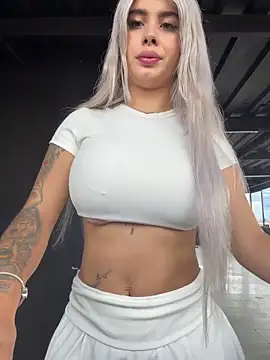 Snapshot of YouCandiSumisa chatting on February 8, 2026, 5:10 pm YouCandiSumisa online show from February 8, 2026, 5:10 pm