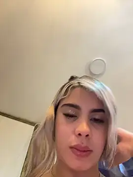 Snapshot of YouCandiSumisa chatting on February 15, 2026, 6:14 am YouCandiSumisa online show from February 15, 2026, 6:14 am