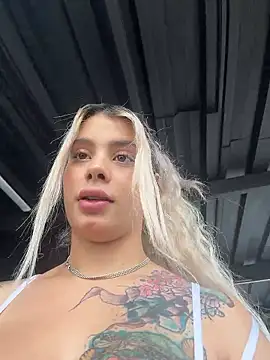 Snapshot of YouCandiSumisa chatting on January 16, 2026, 5:28 pm YouCandiSumisa online show from January 16, 2026, 5:28 pm