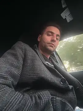 Torissimo92 online show from December 5, 2025, 8:13 am