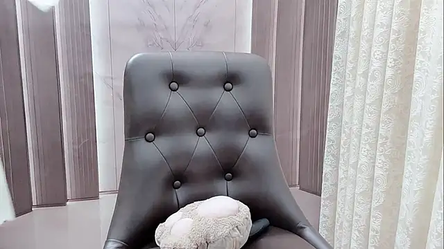 Snapshot of Shenlly chatting on April 11, 2026, 1:24 am Shenlly online show from April 11, 2026, 1:24 am