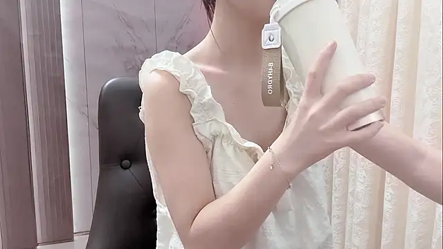 Snapshot of Shenlly chatting on April 7, 2026, 1:18 am Shenlly online show from April 7, 2026, 1:18 am