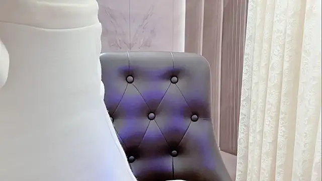 Snapshot of Shenlly chatting on April 11, 2026, 7:45 am Shenlly online show from April 11, 2026, 7:45 am