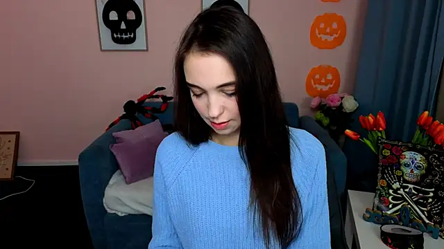 Snapshot of EllaSteele chatting on October 25, 2025, 8:53 pm EllaSteele online show from October 25, 2025, 8:53 pm