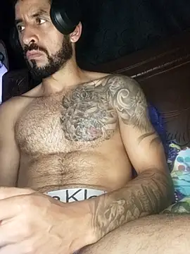 Snapshot of Alexsexygamer chatting on March 28, 2026, 11:06 pm Alexsexygamer online show from March 28, 2026, 11:06 pm