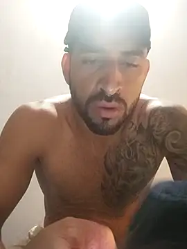 Snapshot of Alexsexygamer chatting on April 9, 2026, 12:44 pm Alexsexygamer online show from April 9, 2026, 12:44 pm