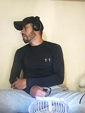 Snapshot of Alexsexygamer chatting on November 24, 2025, 7:36 pm Alexsexygamer online show from November 24, 2025, 7:36 pm