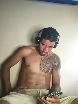 Snapshot of Alexsexygamer chatting on November 9, 2025, 6:12 pm Alexsexygamer online show from November 9, 2025, 6:12 pm