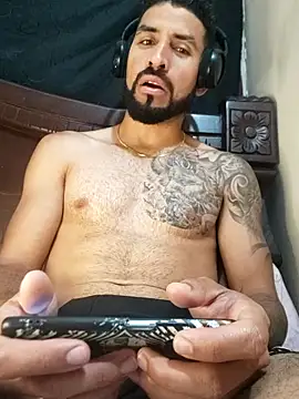 Snapshot of Alexsexygamer chatting on October 27, 2025, 10:44 pm Alexsexygamer online show from October 27, 2025, 10:44 pm