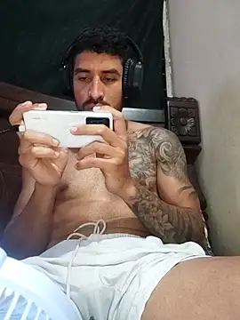 Snapshot of Alexsexygamer chatting on April 7, 2026, 1:29 am Alexsexygamer online show from April 7, 2026, 1:29 am