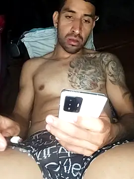 Snapshot of Alexsexygamer chatting on April 2, 2026, 12:18 am Alexsexygamer online show from April 2, 2026, 12:18 am