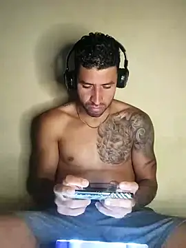 Snapshot of Alexsexygamer chatting on November 11, 2025, 1:22 am Alexsexygamer online show from November 11, 2025, 1:22 am