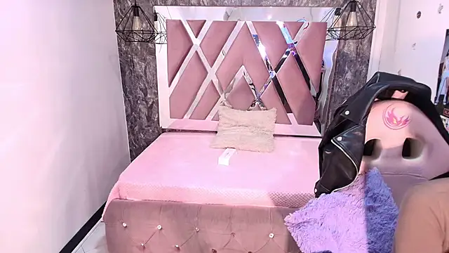 Terraelowen online show from October 9, 2025, 11:33 am