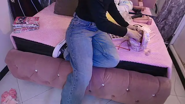 Terraelowen online show from February 26, 2026, 11:32 am