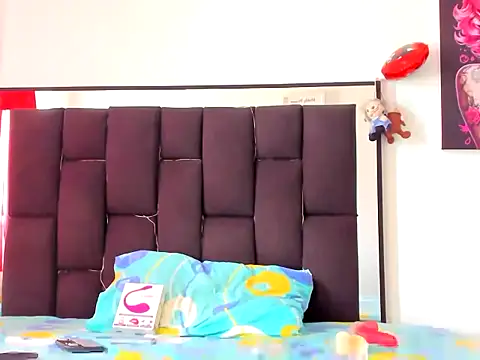 xamila muaa online show from October 31, 2025, 2:02 pm