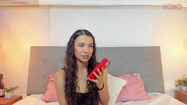 Luna Claire online show from November 20, 2025, 12:50 pm