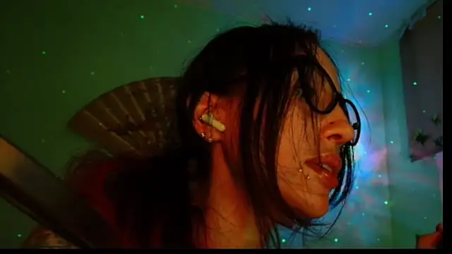 KiotoShine online show from December 5, 2025, 6:28 pm