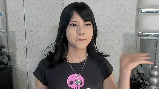 Snapshot of TatiLee chatting on February 28, 2026, 3:44 pm TatiLee online show from February 28, 2026, 3:44 pm