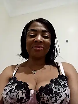 Snapshot of SEXYMOANSXX chatting on April 28, 2026, 5:45 am SEXYMOANSXX online show from April 28, 2026, 5:45 am
