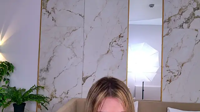 SweetyLicky online show from April 10, 2026, 3:30 pm