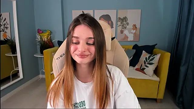 SweetyLicky online show from September 10, 2025, 2:38 pm