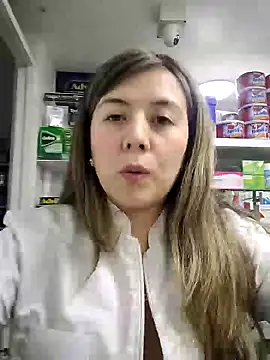 Snapshot of Sophie_del_Castillo chatting on January 9, 2026, 1:01 am Sophie del Castillo online show from January 9, 2026, 1:01 am
