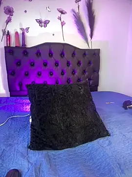 Snapshot of Katy_bratz_ chatting on December 14, 2025, 9:31 pm Katy bratz online show from December 14, 2025, 9:31 pm