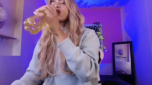 Snapshot of Katy_bratz_ chatting on September 29, 2025, 12:39 am Katy bratz online show from September 29, 2025, 12:39 am