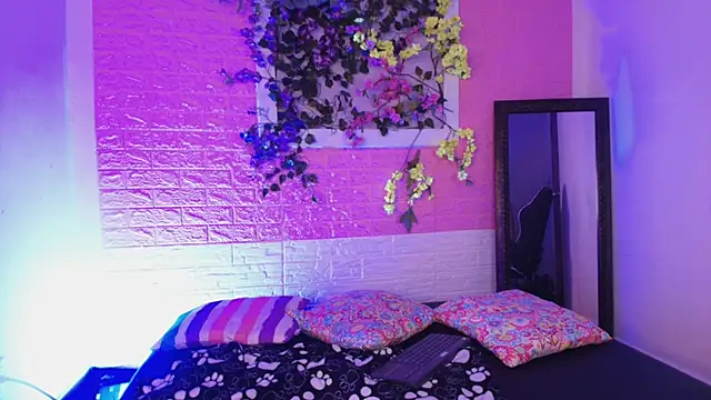 Snapshot of Katy_bratz_ chatting on September 13, 2025, 2:44 am Katy bratz online show from September 13, 2025, 2:44 am