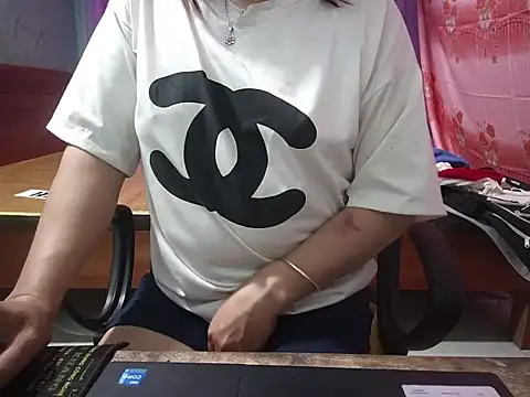 Snapshot of Xue_weng chatting on May 27, 2026, 11:01 pm Xue weng online show from May 27, 2026, 11:01 pm