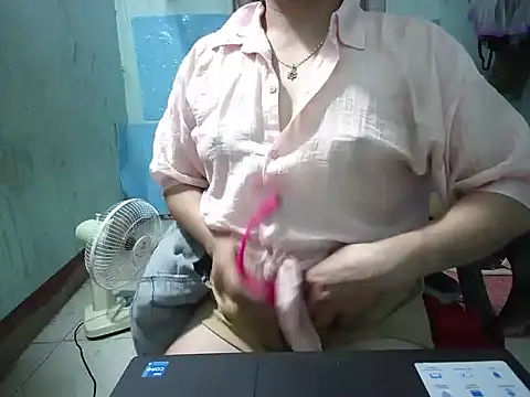 Snapshot of Xue_weng chatting on October 27, 2025, 12:17 pm Xue weng online show from October 27, 2025, 12:17 pm