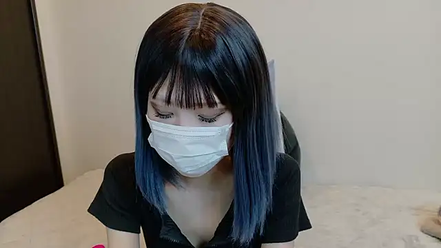 sarina at online show from March 27, 2026, 9:21 am