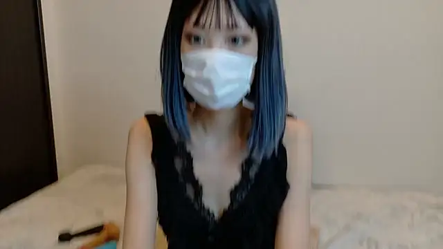 sarina at online show from September 29, 2025, 4:19 am