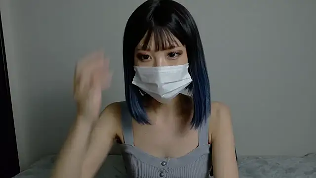 sarina at online show from September 16, 2025, 4:24 am