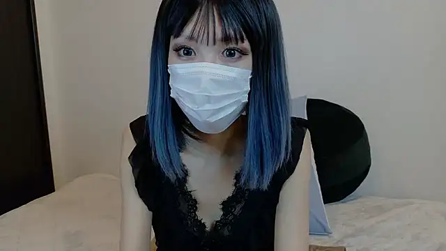 sarina at online show from February 6, 2026, 9:27 am