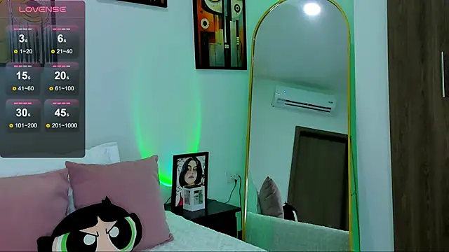 Snapshot of Valkyrie_sky chatting on October 28, 2025, 4:35 am Valkyrie sky online show from October 28, 2025, 4:35 am