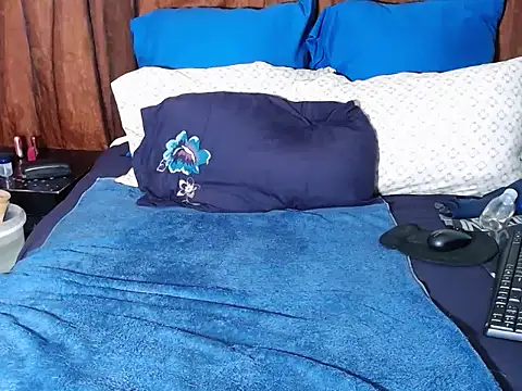 Snapshot of BOUNCINGASSX chatting on July 15, 2026, 7:43 pm BOUNCINGASSX online show from July 15, 2026, 7:43 pm