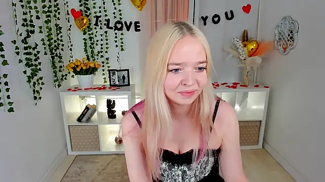 BellaMontgomery online show from February 9, 2026, 4:49 pm