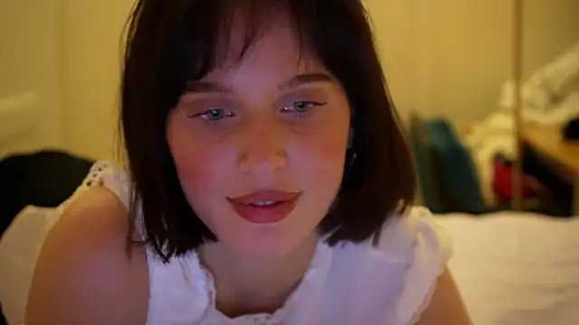 Snapshot of ellaa91 chatting on December 21, 2025, 5:03 pm ellaa91 online show from December 21, 2025, 5:03 pm