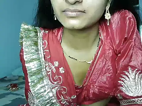 Snapshot of ROSE_GOLDE chatting on June 14, 2026, 10:00 pm ROSE GOLDE online show from June 14, 2026, 10:00 pm